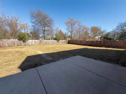 Exterior - 1310 Johns Dr, Euless, TX 76039 photo 5 of 7