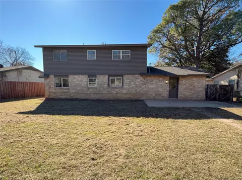 Exterior - 1310 Johns Dr, Euless, TX 76039 photo 6 of 7