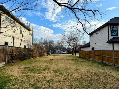 2023 Dennison St, Dallas, TX 75212
