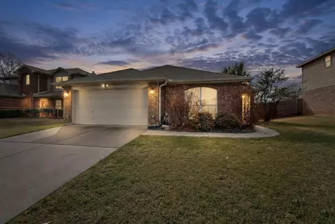 1220 Jackson Dr, Crowley, TX 76036