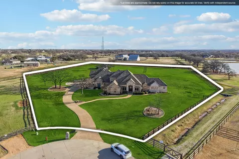 1026 Gene Perry Ct, Bartonville, TX 76226