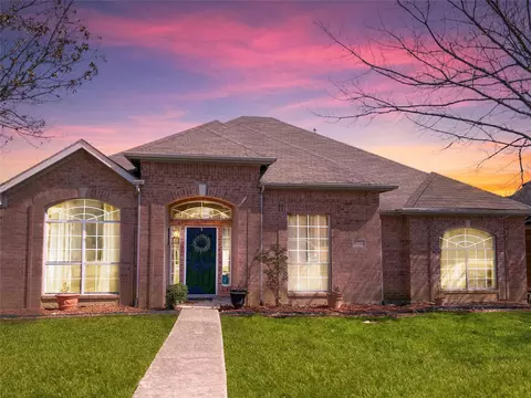 4718 Parkhaven Dr, Garland, TX 75043