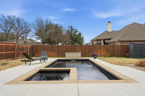 108 Lariat Trl, Mcgregor, TX 76657