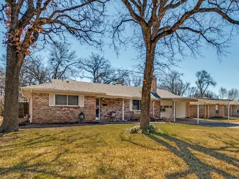 502 Martin Ln, Euless, TX 76040