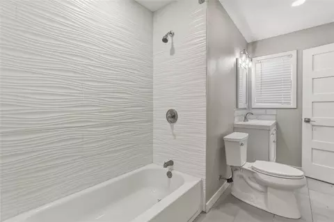 Bath - 4600 Cedar Mountain Dr, Waco, TX 76708 photo 1 of 6