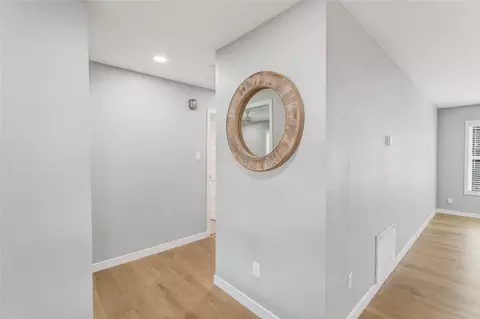 Entry Way - 4600 Cedar Mountain Dr, Waco, TX 76708 photo 2 of 3