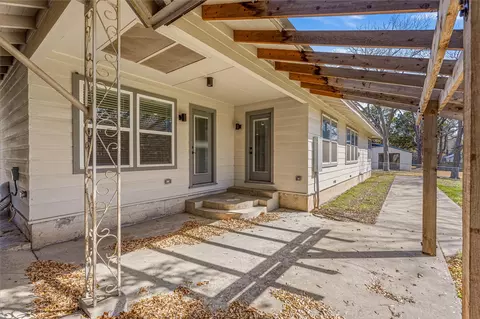 Exterior - 4600 Cedar Mountain Dr, Waco, TX 76708 photo 5 of 7