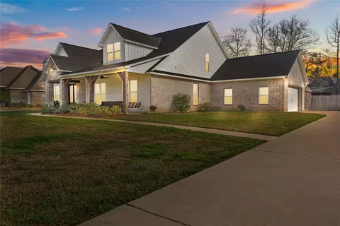 550 Ramsey Dr, Stonewall, LA 71078