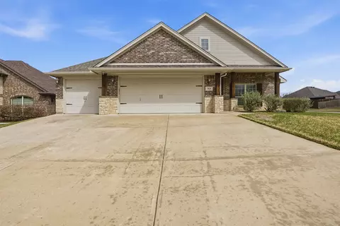 1029 Destrehan Ct, Burleson, TX 76028