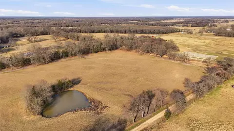 36200 County Line Rd, Sumner, TX 75486