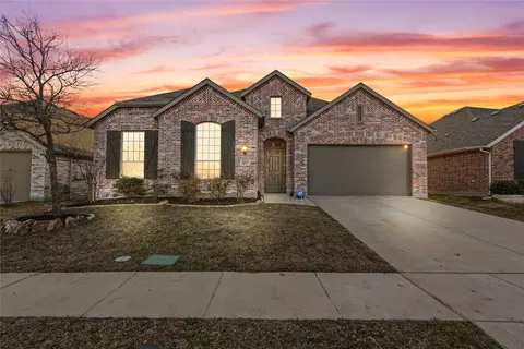 1613 Yellowstone Dr, Forney, TX 75126