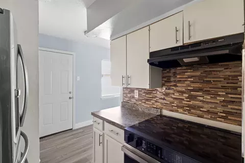 Kitchen - 1419 Cascade St, Mesquite, TX 75149 photo 4 of 4