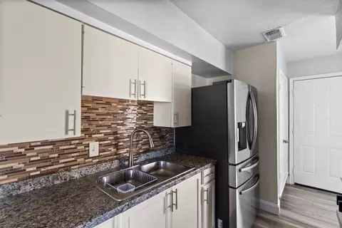 Kitchen - 1419 Cascade St, Mesquite, TX 75149 photo 3 of 4