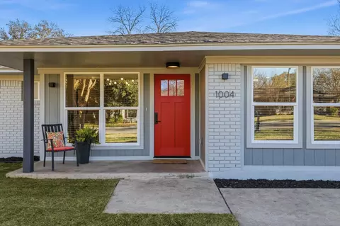 1004 Sierra Dr, Denton, TX 76209