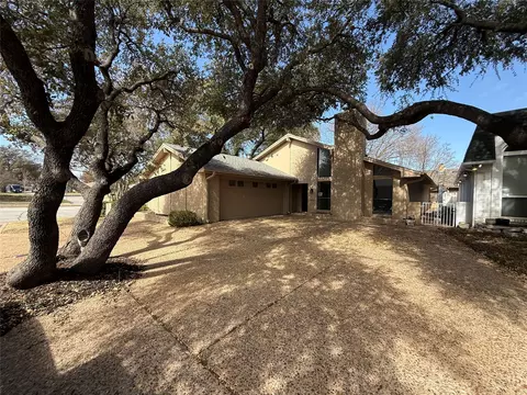 3801 Brookhaven Cir, Fort Worth, TX 76109