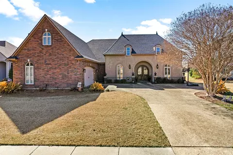 520 Canterbury Ln, Bossier City, LA 71111