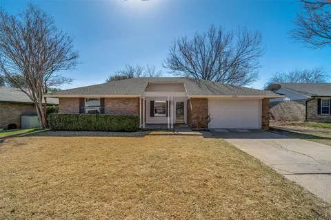 2713 Ridge Rd N, Fort Worth, TX 76133
