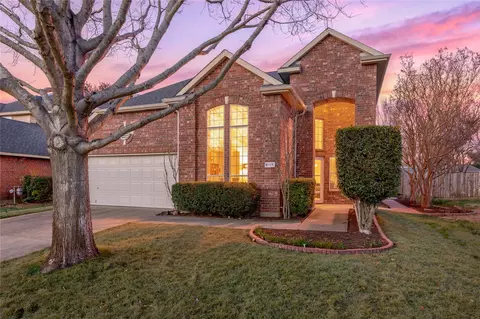 2705 Magnolia Ln, Grapevine, TX 76051