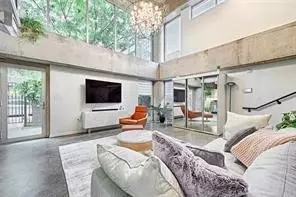 1001 Belleview St #104, Dallas, TX 75215