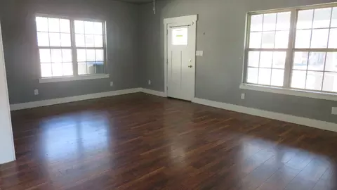 Living - 107 Scurlock Ave, Cleburne, TX 76031 photo 1 of 2