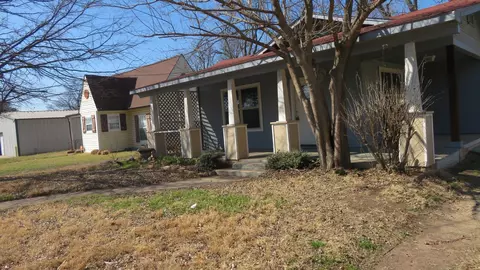 Exterior - 107 Scurlock Ave, Cleburne, TX 76031 photo 1 of 6