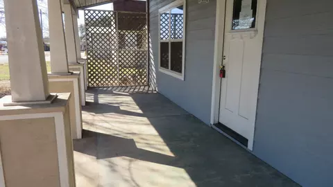 Exterior - 107 Scurlock Ave, Cleburne, TX 76031 photo 2 of 6