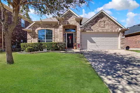 8316 Orchard Creek Rd, Fort Worth, TX 76123