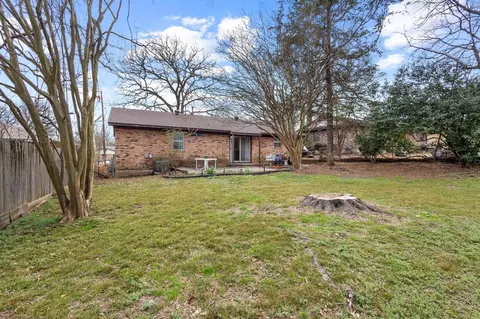 Exterior - 125 Mark Dr, Denison, TX 75021 photo 6 of 7