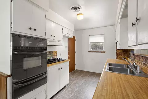 Kitchen - 125 Mark Dr, Denison, TX 75021 photo 2 of 3
