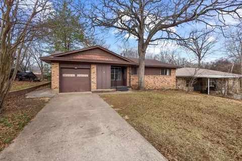 Exterior - 125 Mark Dr, Denison, TX 75021 photo 3 of 7