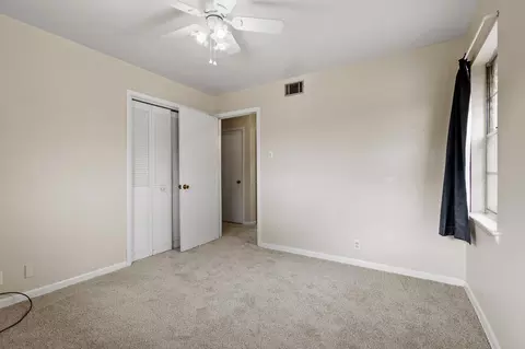 Bedroom - 125 Mark Dr, Denison, TX 75021 photo 4 of 7