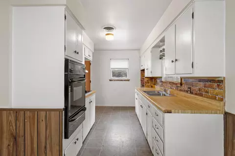 Kitchen - 125 Mark Dr, Denison, TX 75021 photo 1 of 3