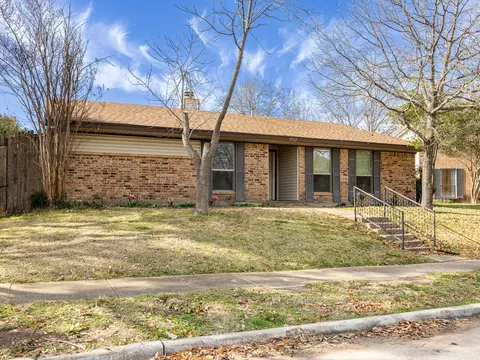 3722 Fieldcrest Dr, Garland, TX 75042
