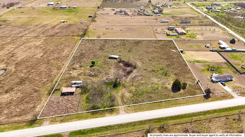 8061 Fm 744, Corsicana, TX 75110