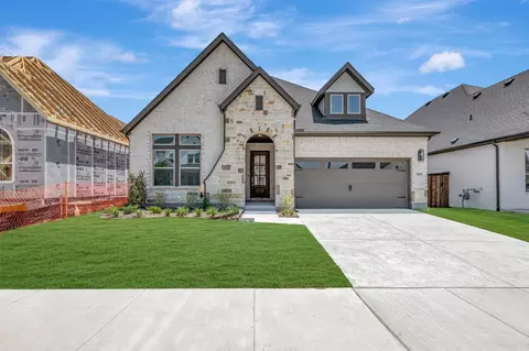 7829 Pondview Ln, Fort Worth, TX 76123