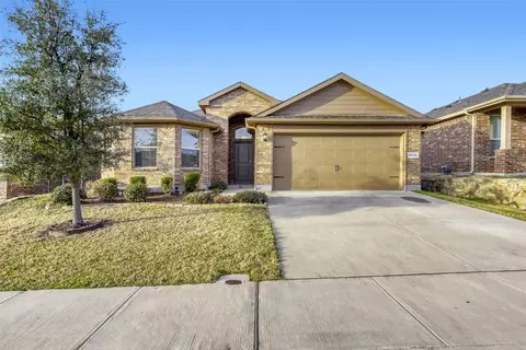 8213 Muddy Creek Dr, Fort Worth, TX 76131