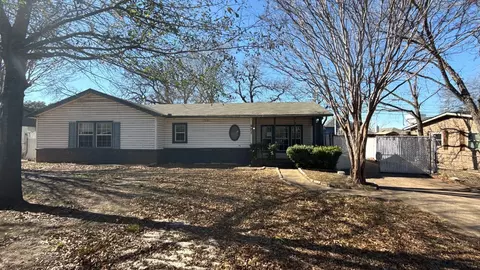 927 Powell Rd, Mesquite, TX 75149
