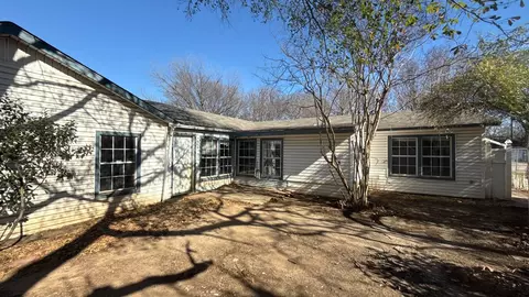 Exterior - 927 Powell Rd, Mesquite, TX 75149 photo 4 of 4