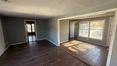 Living - 927 Powell Rd, Mesquite, TX 75149 photo 4 of 4