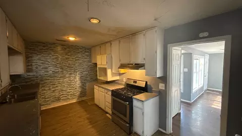 Entry Way - 927 Powell Rd, Mesquite, TX 75149 photo 1 of 2
