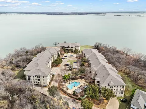 500 Waters Edge Dr #137, Lake Dallas, TX 75065