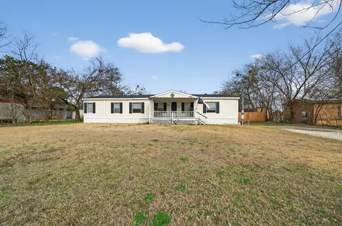 109 Wallace St, Lone Oak, TX 75453