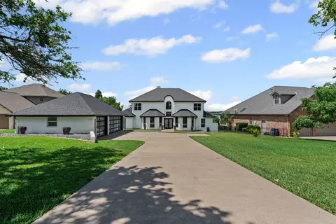 105 Lakeside Dr, Malakoff, TX 75148