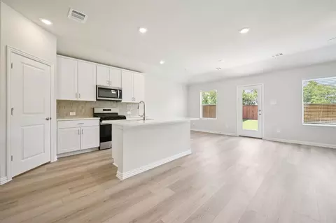 1361 Los Olmos Ln, Crandall, TX 75114