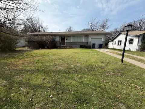 1840 Junius St, Fort Worth, TX 76103