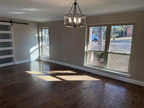 Living - 21 Devonshire Dr, Bedford, TX 76021 photo 6 of 6