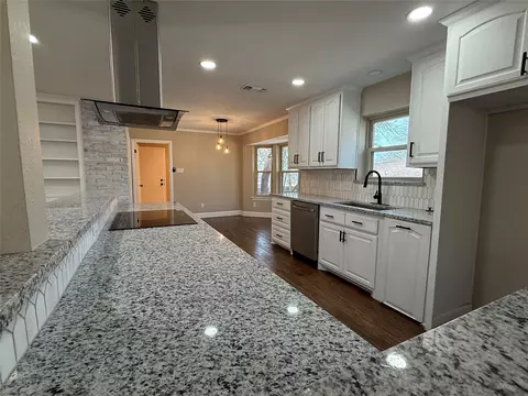 Kitchen - 21 Devonshire Dr, Bedford, TX 76021 photo 1 of 3