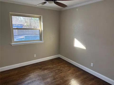 Bedroom - 21 Devonshire Dr, Bedford, TX 76021 photo 2 of 3
