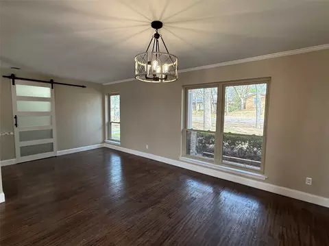 Living - 21 Devonshire Dr, Bedford, TX 76021 photo 4 of 6