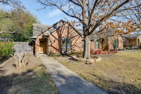 10550 Berry Knoll Dr, Dallas, TX 75230